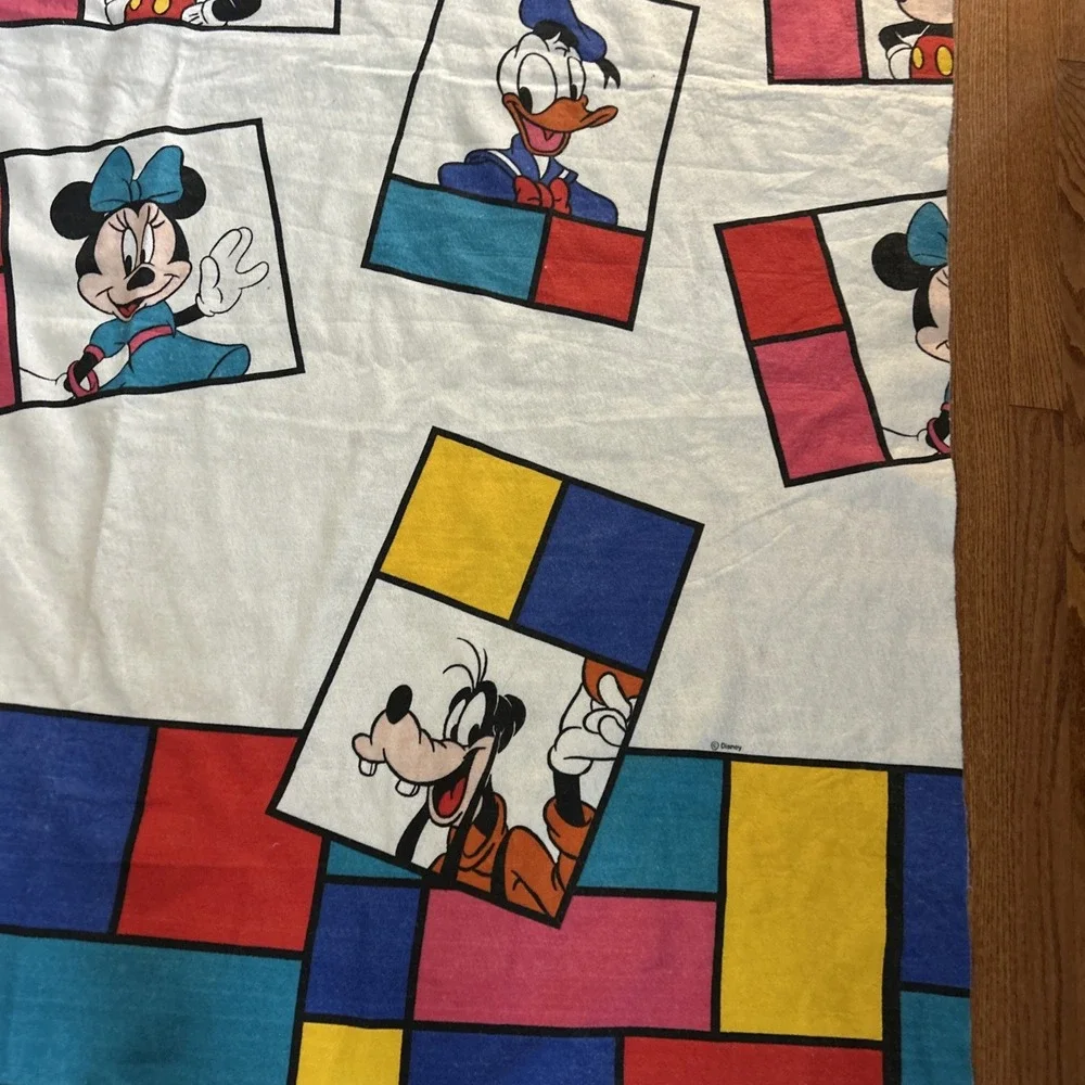 Vintage Disney Mickey Goofy‎ Minnie Donald Color Block Full Blanket 87x69 USA